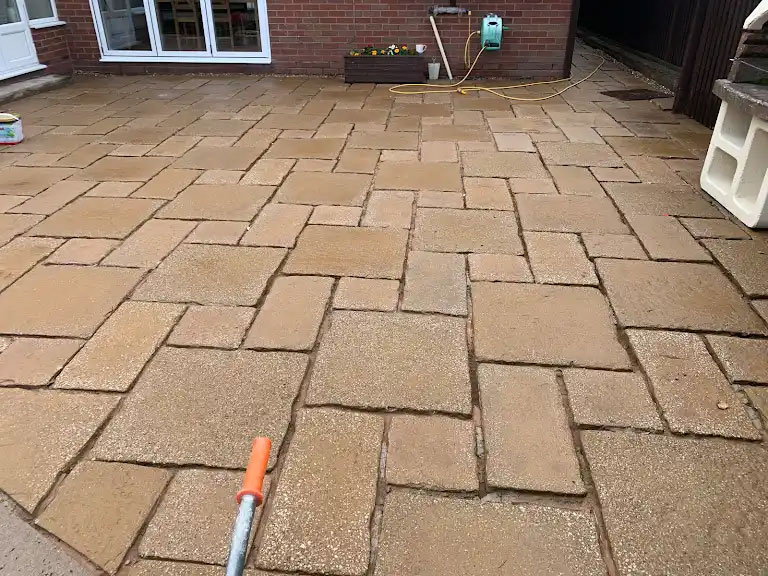 cleaning driveway